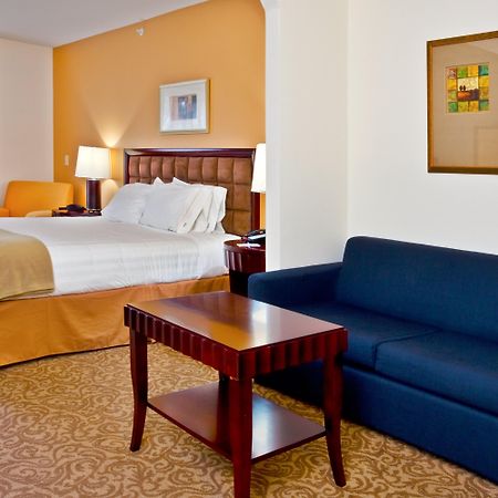 Holiday Inn Express Hotel & Suites Brooksville-I-75 By Ihg Ridge Manor Habitación foto