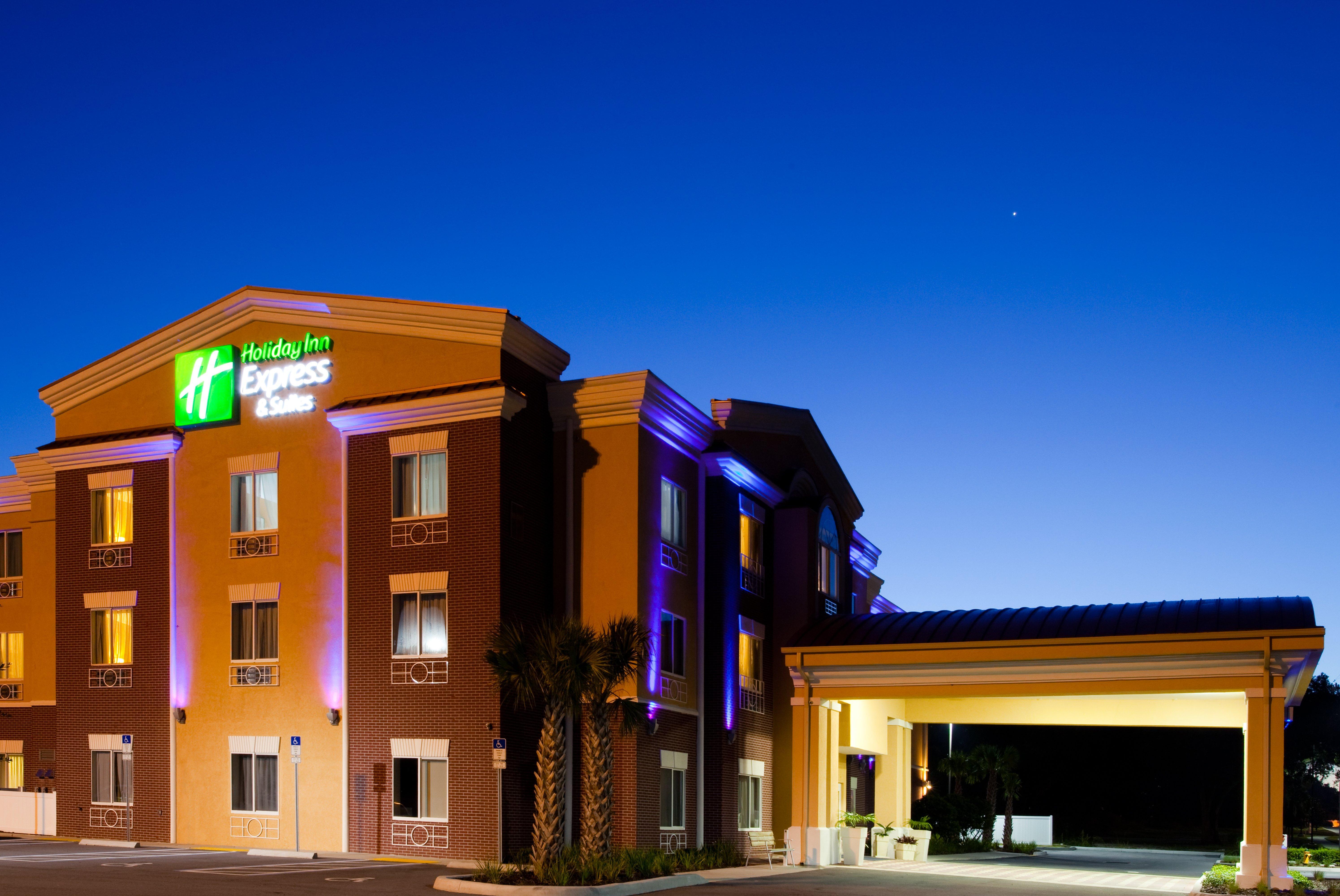 Holiday Inn Express Hotel & Suites Brooksville-I-75 By Ihg Ridge Manor Exterior foto