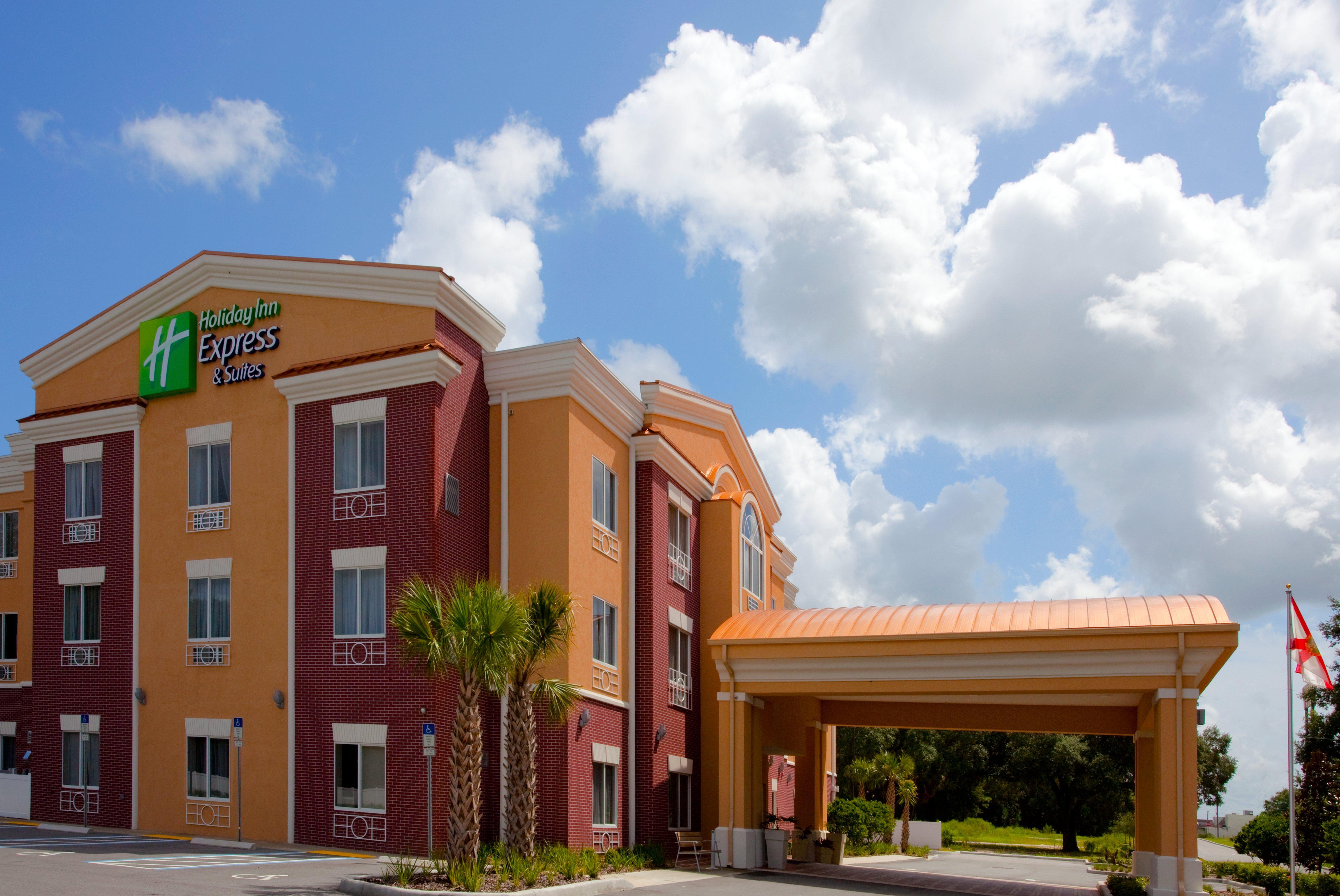 Holiday Inn Express Hotel & Suites Brooksville-I-75 By Ihg Ridge Manor Exterior foto