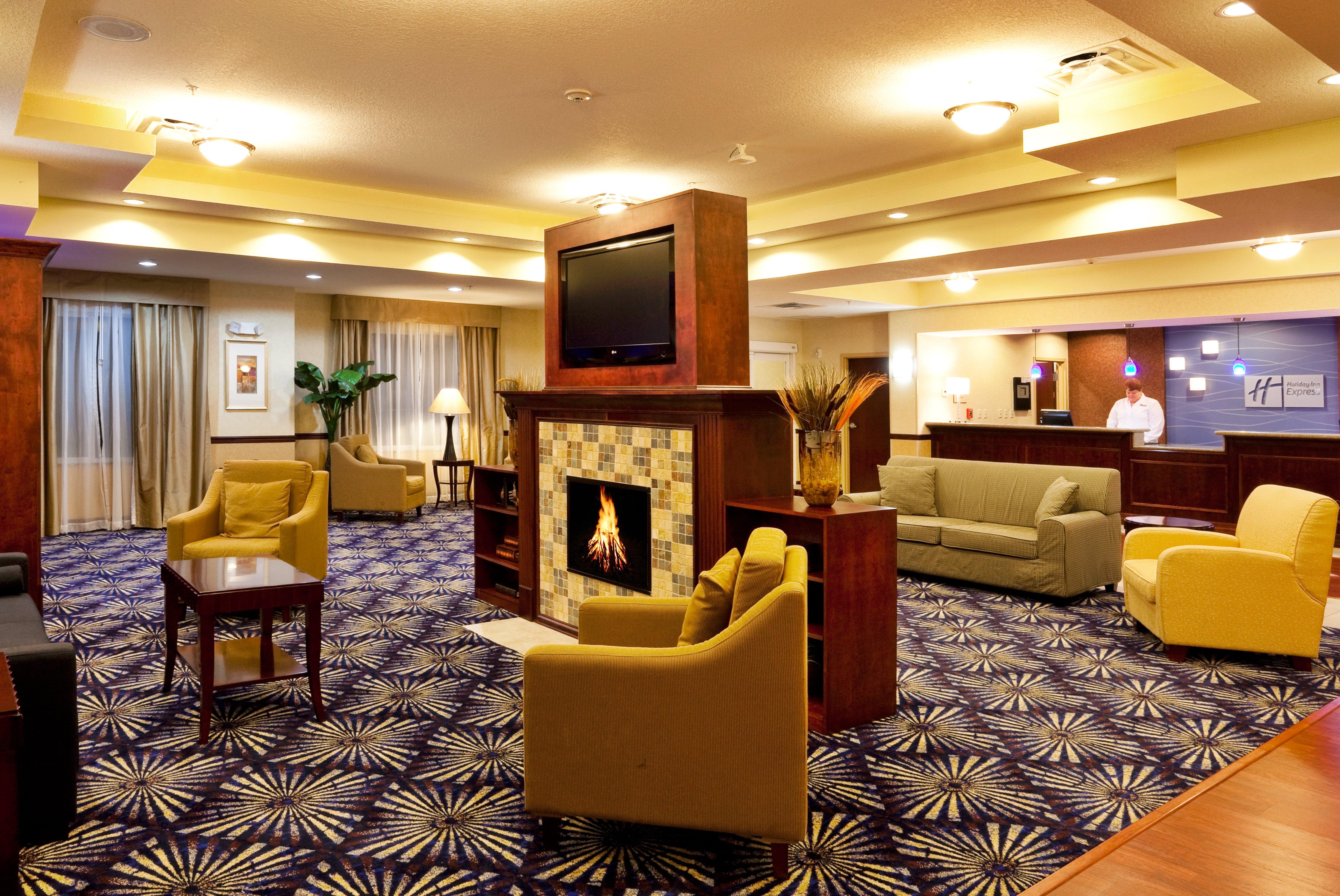 Holiday Inn Express Hotel & Suites Brooksville-I-75 By Ihg Ridge Manor Exterior foto