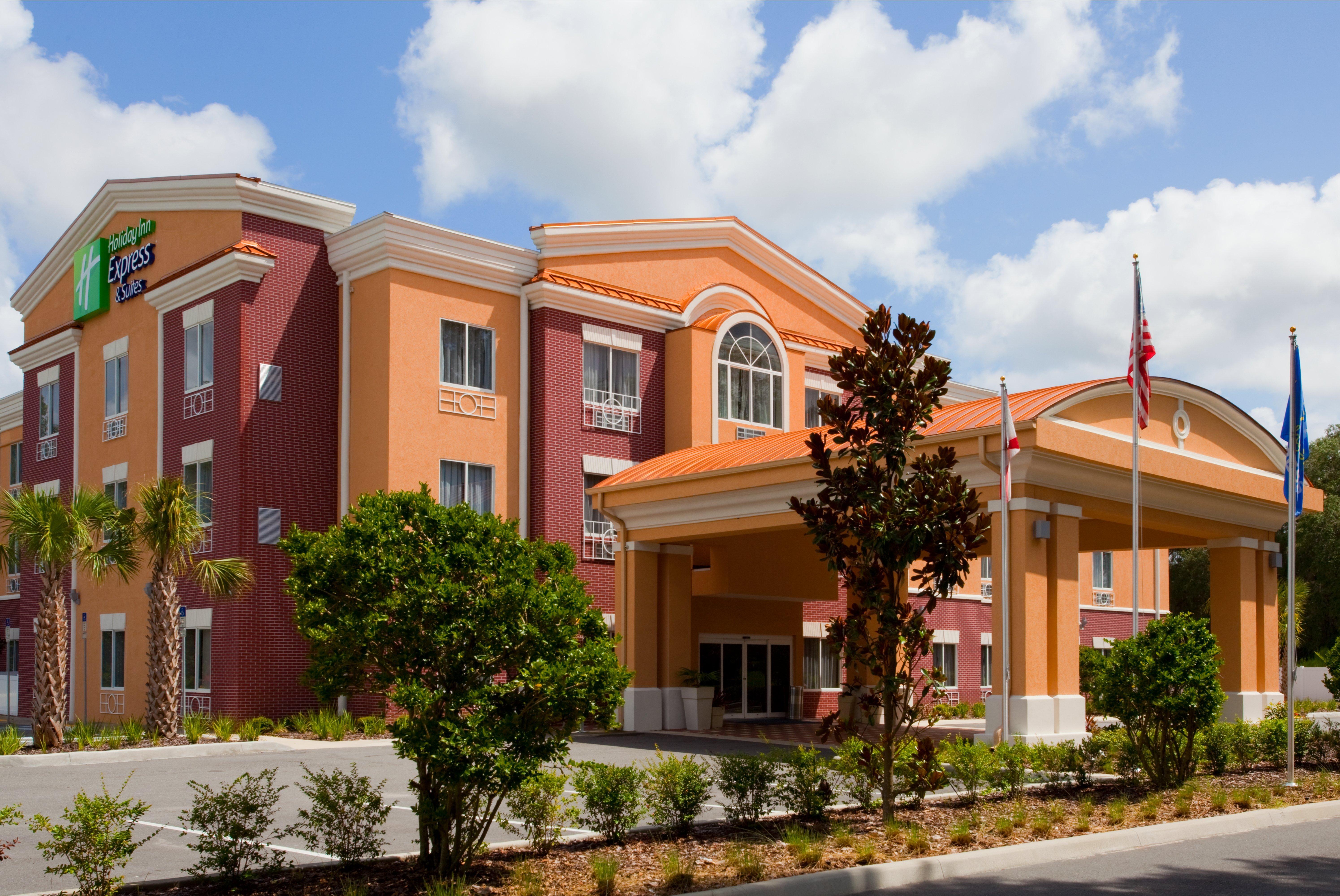 Holiday Inn Express Hotel & Suites Brooksville-I-75 By Ihg Ridge Manor Exterior foto